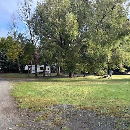 The Idaho Lodge & Rv Park Bonners Ferry Exterior photo
